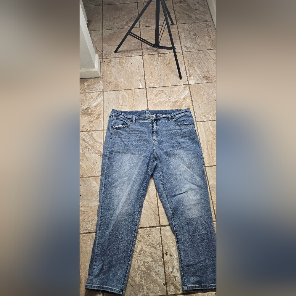 Time and Tru Light Blue Straight Leg Jeans